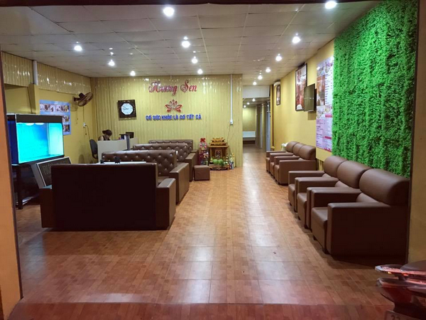 Không gian tại Hương Sen Massages & Spa gọng gàng và sạch sẽ 